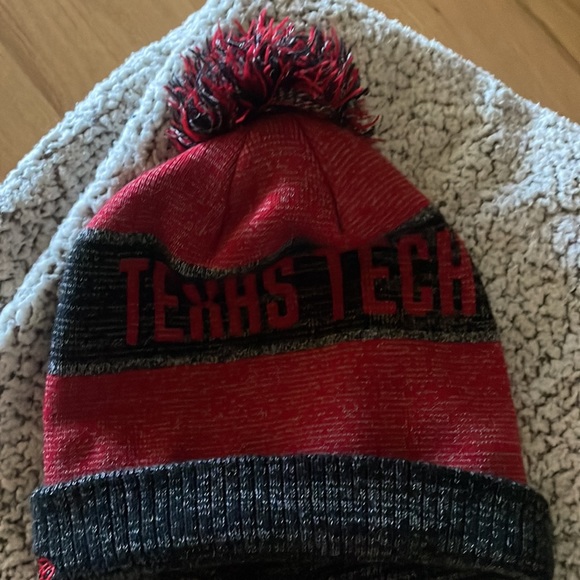 Texas Texh beanie and throw blanket - Picture 3 of 6
